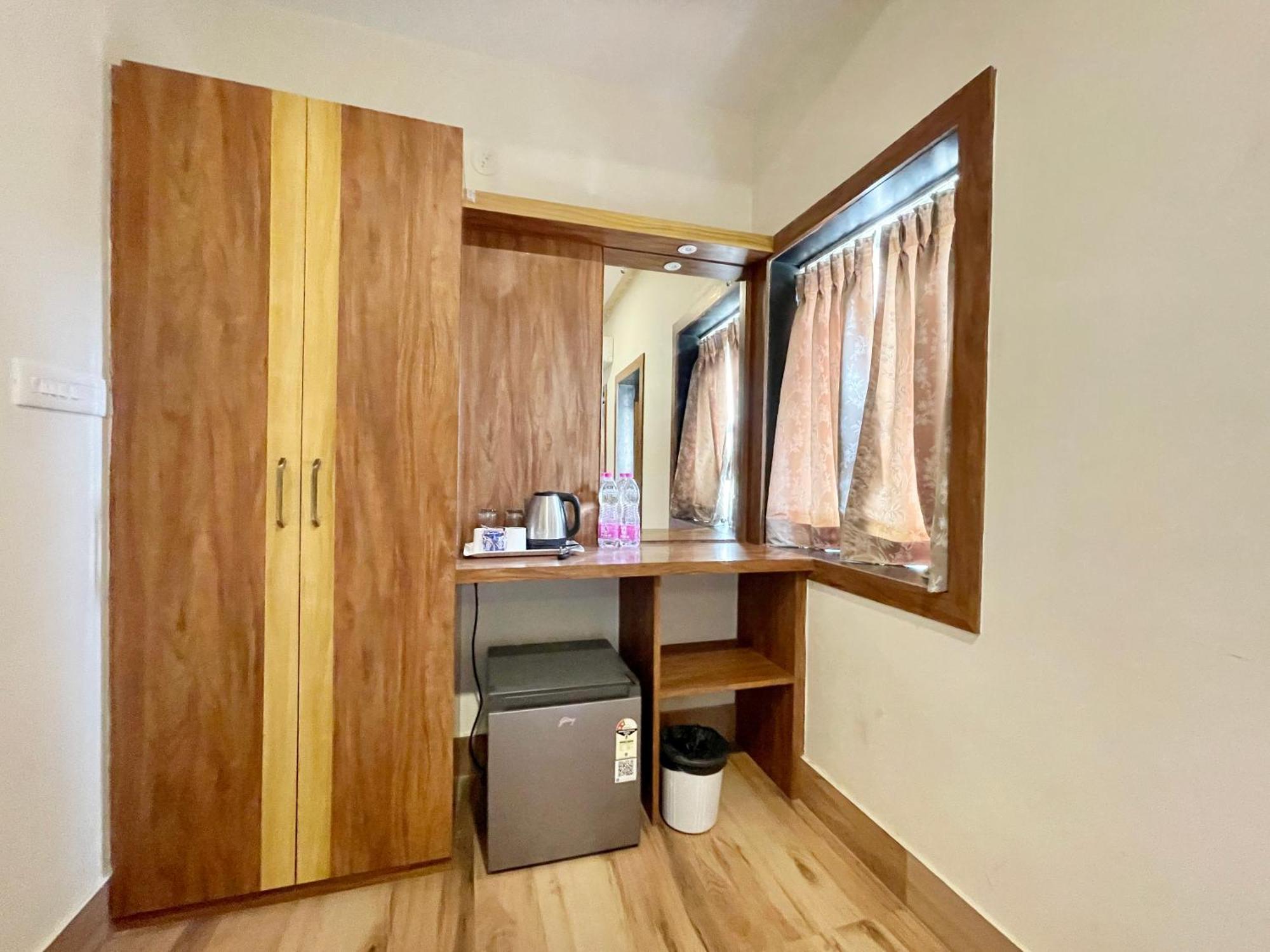Hotel A One ! Puri, Breakfast Included- Swimming-Pool, Near Sea-Beach-And-Temple, Fully-Air-Conditioned-Hotel With-Lift-And-Parking-Facility - 1 Esterno foto
